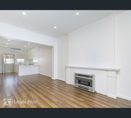 2/28 Nile Street, Glenelg, SA 5045 - Photo 4