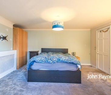 Flat to rent - Cantwell Road, London, SE18 - Photo 4