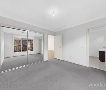 Stylish Town Residence with Indoor Outdoor Appeal - Photo 4