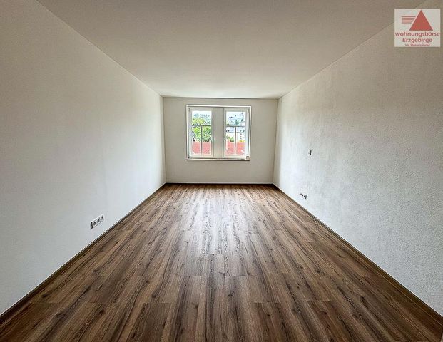 Erstbezug! Großzügige 4-Raum-Wohnung in ruhiger Lage von Schneeberg - Foto 1