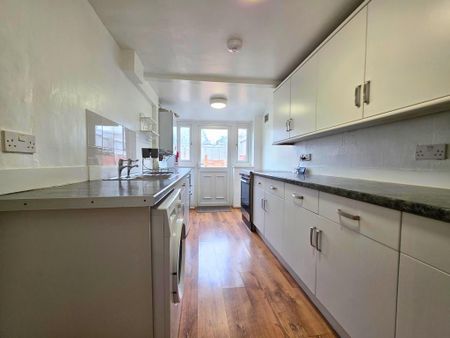 2 bedroom terraced house to rent - Photo 5