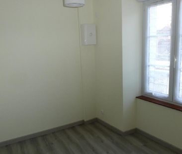 Location Appartement P2 La loupe - Photo 2