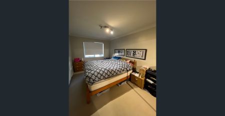 Centrally Located Furnished Unit - Photo 3