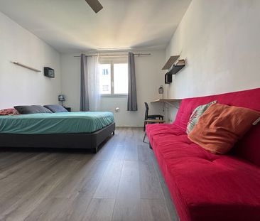 A LOUER - Sainte-Clotilde - Studio de 25 m2 meublé et équipé à prox... - Photo 3