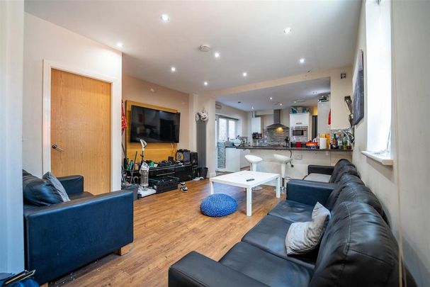 10 bedroom house to rent - Photo 1