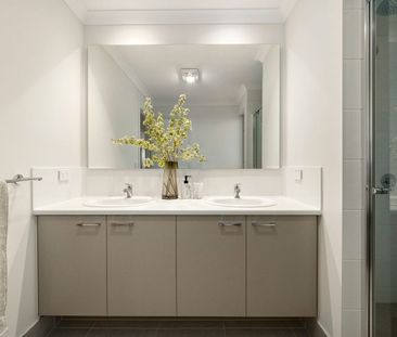 MODERN LOW-MAINTENANCE LIVING IN NAILSWORTH! - Photo 3