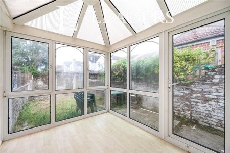 3 bedroom terraced house to rent - Photo 4