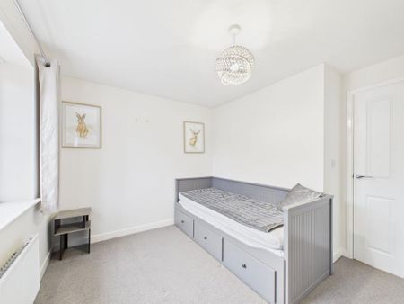 2 bedroom semi-detached house to rent - Photo 4