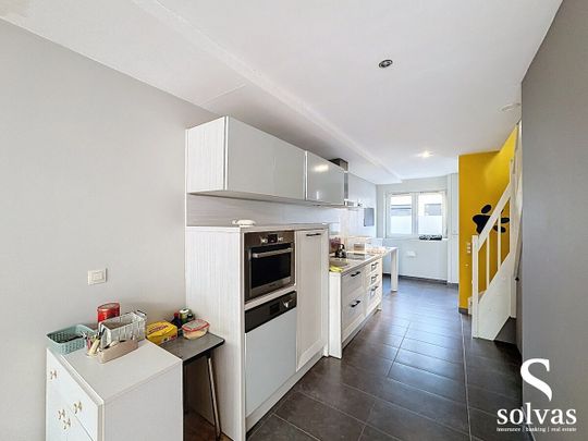 Rijwoning met 2 slaapkamers en zonnig terras! - Foto 1