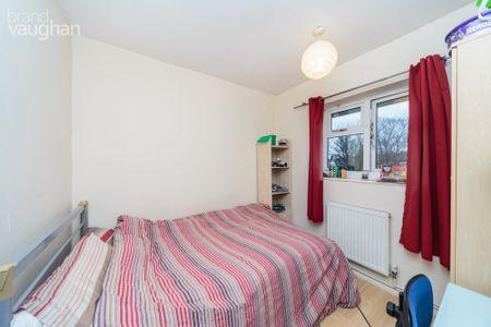 4 bedroom apartment to rent - Photo 3