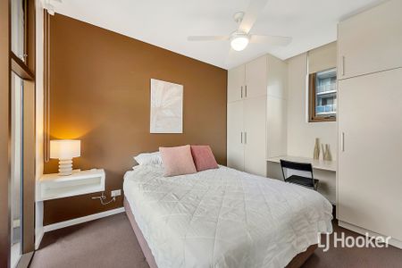 Upper-Level Apartment with Views! - Photo 5