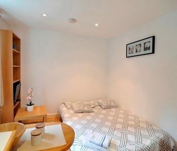 Flat 03 Fairholme Road, West Kensington W14 9JZ - Photo 2