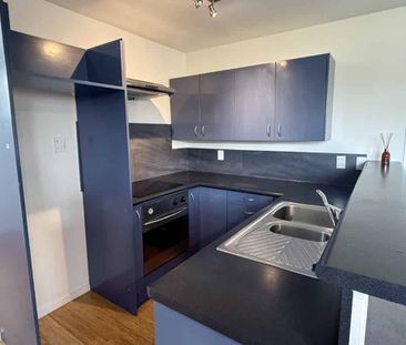 3 bedroom townhouse with 1 bathroom - Photo 4