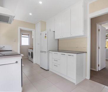 Tidy Family Home - Photo 4