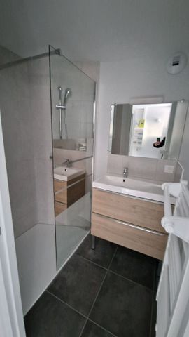 Location Appartement 2 pièces 45m² - Photo 5