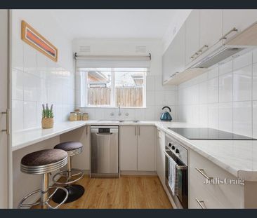 Decked Out Apartment Bliss - Photo 3