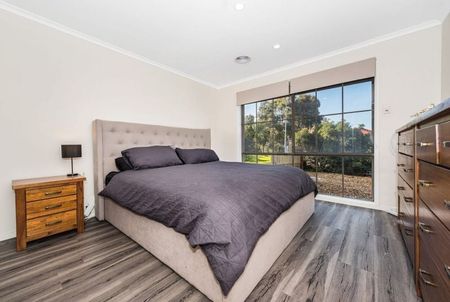 THREE BEDROOM HOME - Photo 4