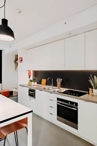 Single Bedroom – 5 Share Apartment - Photo 5