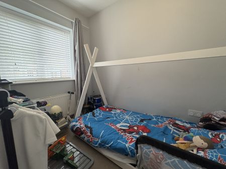 Holly Close, March, Manea - Photo 3