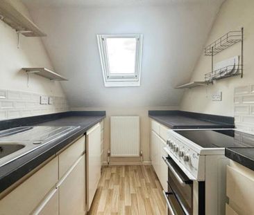A well-presented one-bedroom flat located on Meadow Street, Avonmou... - Photo 1