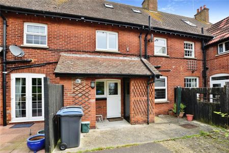 3 bedroom terraced house to rent - Photo 4