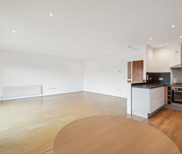 2 bedroom flat to rent - Photo 3