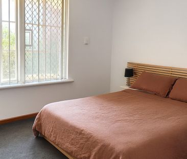 For Lease – 3 Bedroom Home in the Heart of Warwick - Photo 5