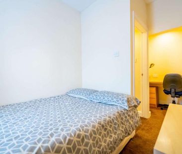 4 bedroom house of multiple occupation to rent - Photo 5