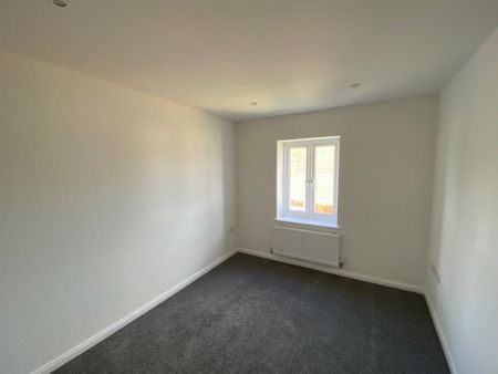 2 bedroom semi-detached house to rent - Photo 3