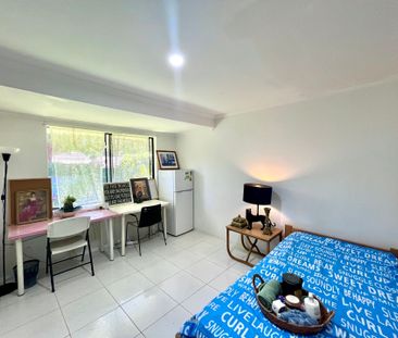 Well maintained 3 bedder Villa house 75 with beautiful garden in Ma... - Photo 6