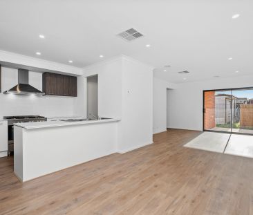 A Lifetime Of Style - Photo 5