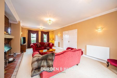 The Gables, Ongar - Photo 2