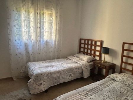 2 bedroom luxury Flat for rent in Aloha, Marbella, Andalusia - Photo 3