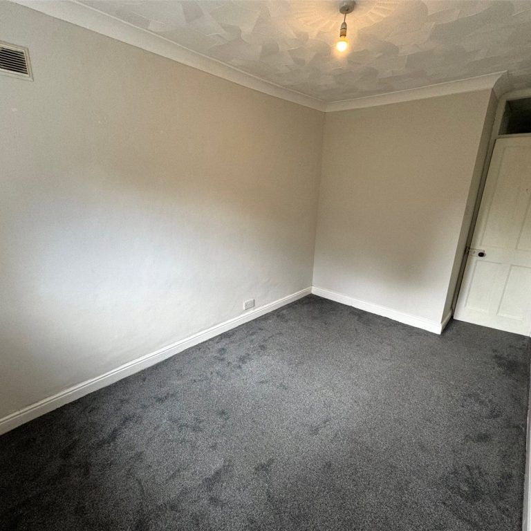 3 Bedroom House - Fort Road, Southampton - Photo 1