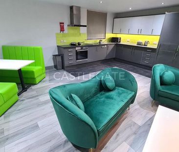 5 bedroom flat share to rent - Photo 4