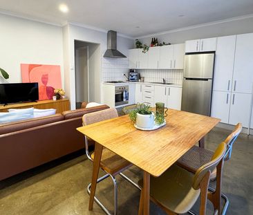 Spacious & Private 1-Bedroom Unit in Leafy St Peters - Photo 6