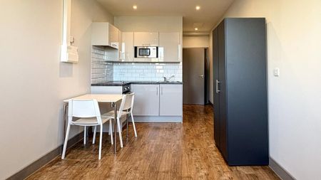 Studio to rent - Photo 5