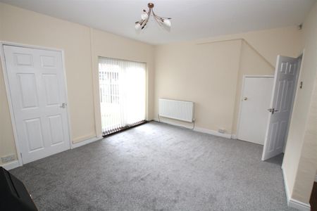 3 bedrooms House - Terraced for Sale - Photo 3