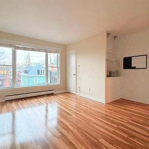 89 17e Avenue - Photo 1