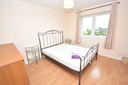 4 bedroom apartment to rent - Photo 2
