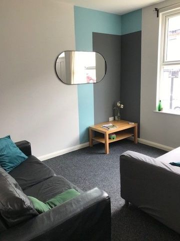 4 bedroom house share to rent - Photo 2