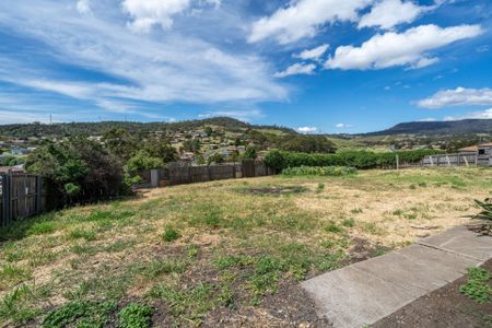 Updated Three Bedroom Home - Photo 4