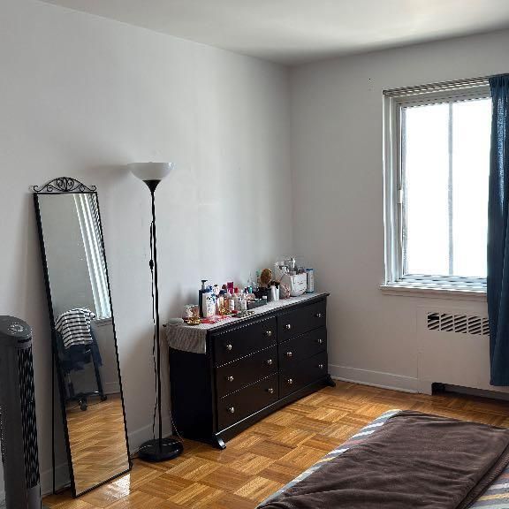 Spacious 3 1/2 available from November 1st Downtown MTL - Photo 1