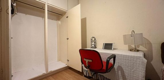 1 bedroom in a flat share to rent - Photo 2