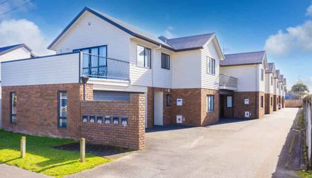 4 Bedroom apartment within 10 minutes to the CBD - Photo 3