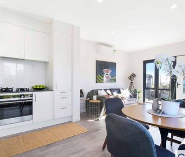 2 bed & 2 lounge - Photo 2