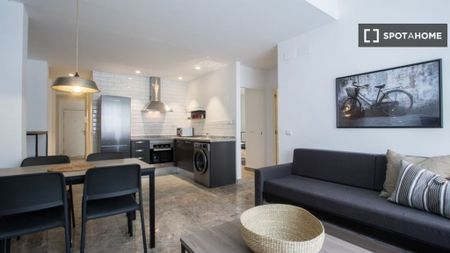 2 bedroom luxury Flat for rent in Valencia - Photo 3