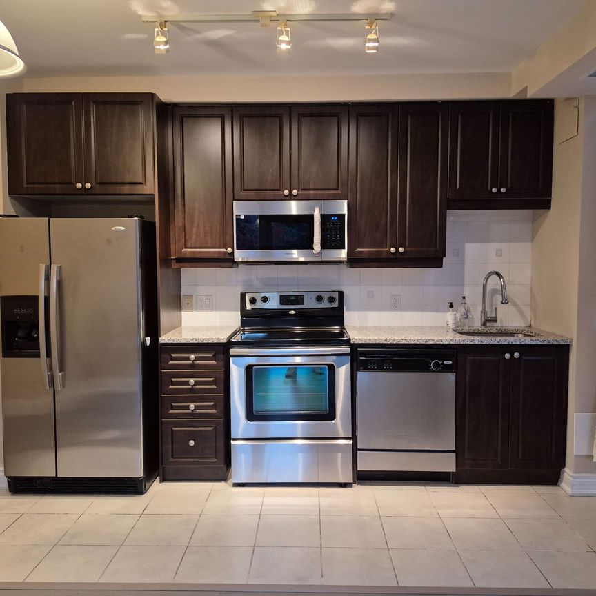 For Lease - 1135 Royal York Road Unit# 207, Toronto, Ontario - Photo 1