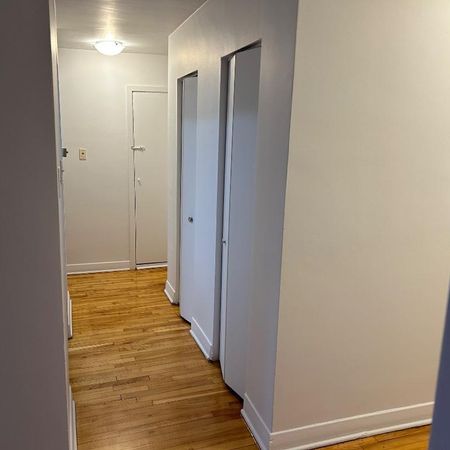 Grand 3 1/2 rénové Cote des Neiges - Photo 4