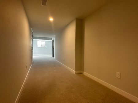 For Lease - 238 Billrian Crescent, Stittsville - Munster - Richmond, Ontario - Photo 3